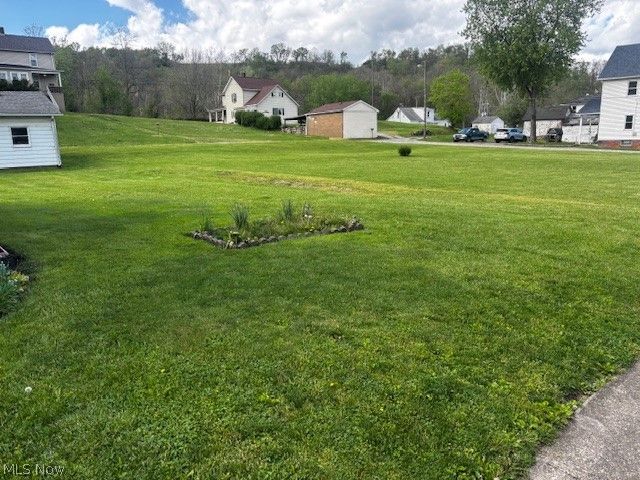 155 Hanna, Adena, OH 43901