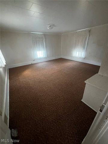 155 Hanna, Adena, OH 43901