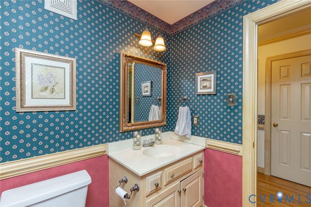 6308 Walnut Bend Dr, Midlothian, VA 23112