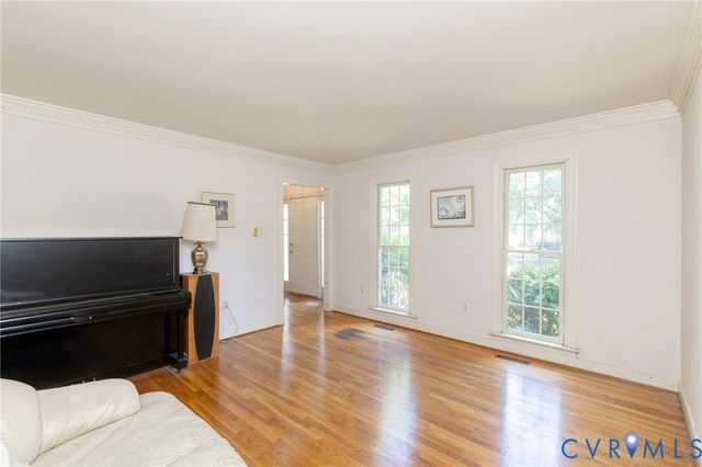6308 Walnut Bend Dr, Midlothian, VA 23112