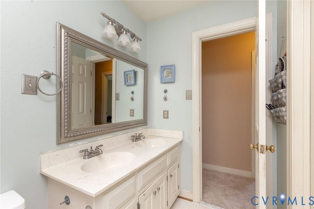 6308 Walnut Bend Dr, Midlothian, VA 23112