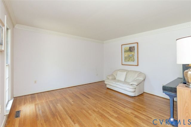6308 Walnut Bend Dr, Midlothian, VA 23112