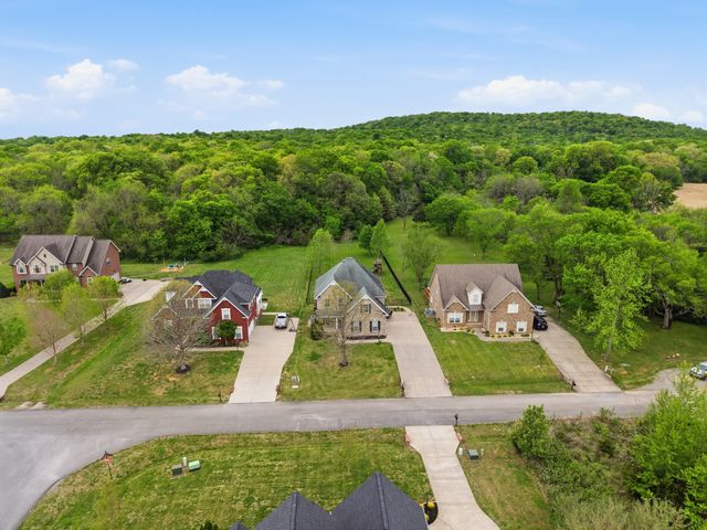 2305 Scout Dr, Rockvale, TN 37153
