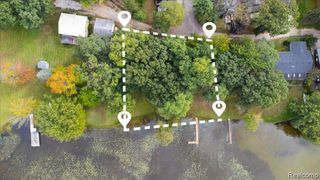 10350 Half Moon Drive, Pinckney, MI 48169