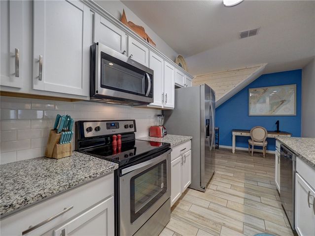 1813 S 11th St 502, Port Aransas, TX 78373