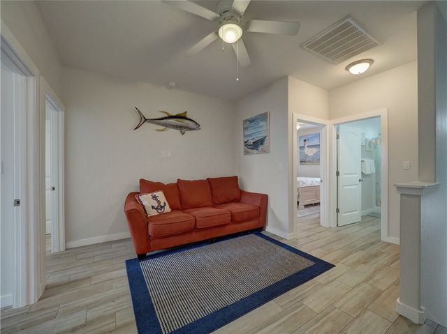 1813 S 11th St 502, Port Aransas, TX 78373