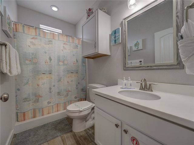 1813 S 11th St 502, Port Aransas, TX 78373