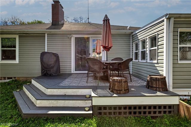 530 Keenan Avenue, Cuyahoga Falls, OH 44221