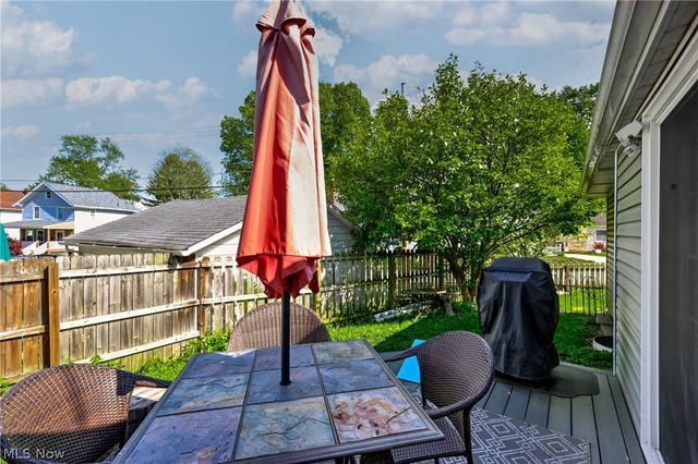 530 Keenan Avenue, Cuyahoga Falls, OH 44221