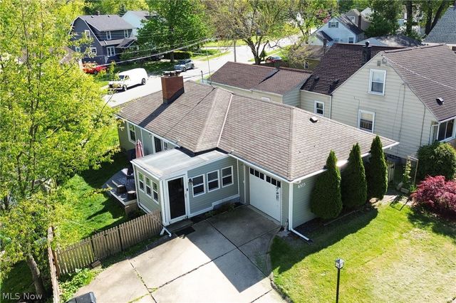 530 Keenan Avenue, Cuyahoga Falls, OH 44221