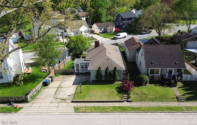 530 Keenan Avenue, Cuyahoga Falls, OH 44221
