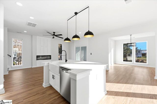 209 Springdale Avenue, Greer, SC 29650