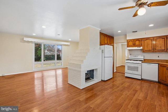 6621 EDSALL RD, Springfield, VA 22151