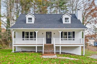 1020 Hicksmil SW Drive, Marietta, GA 30060