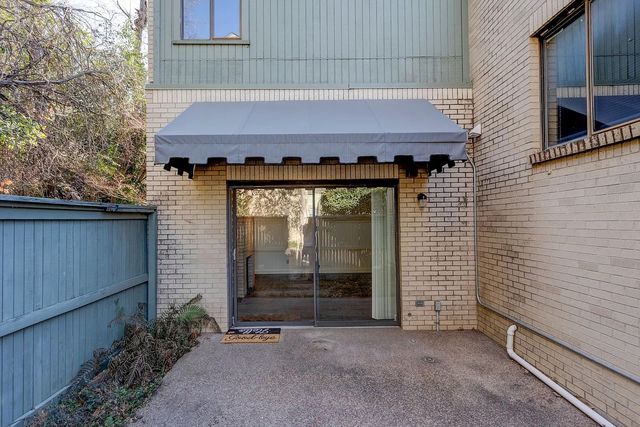 2633 Mccart Avenue, Fort Worth, TX 76110