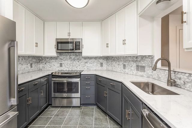 2633 Mccart Avenue, Fort Worth, TX 76110