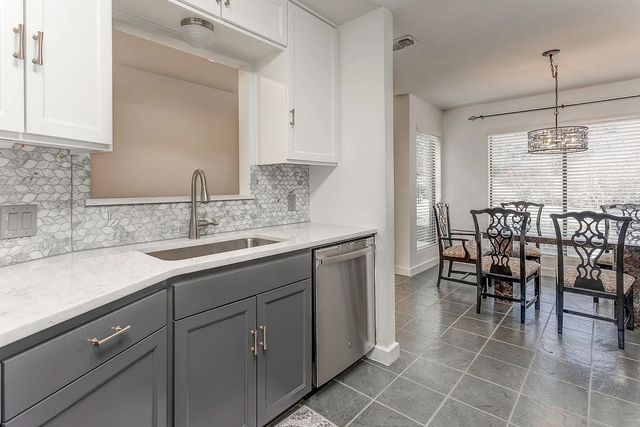 2633 Mccart Avenue, Fort Worth, TX 76110