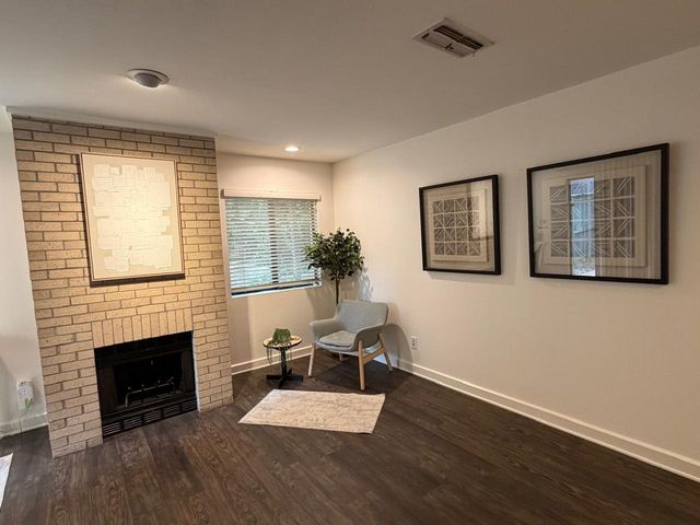 2633 Mccart Avenue, Fort Worth, TX 76110