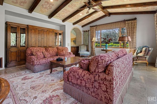 10208 Keswick Drive, Bakersfield, CA 93311