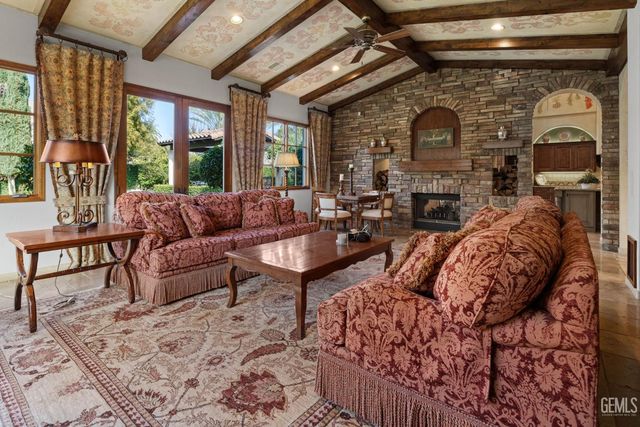 10208 Keswick Drive, Bakersfield, CA 93311