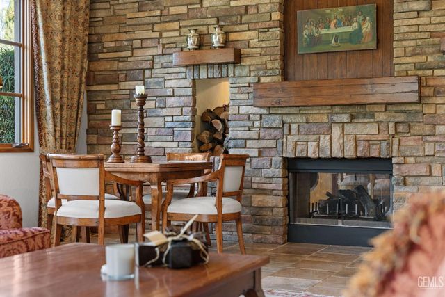 10208 Keswick Drive, Bakersfield, CA 93311