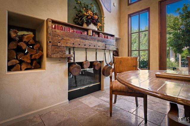 10208 Keswick Drive, Bakersfield, CA 93311