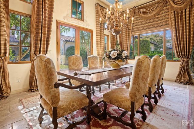 10208 Keswick Drive, Bakersfield, CA 93311