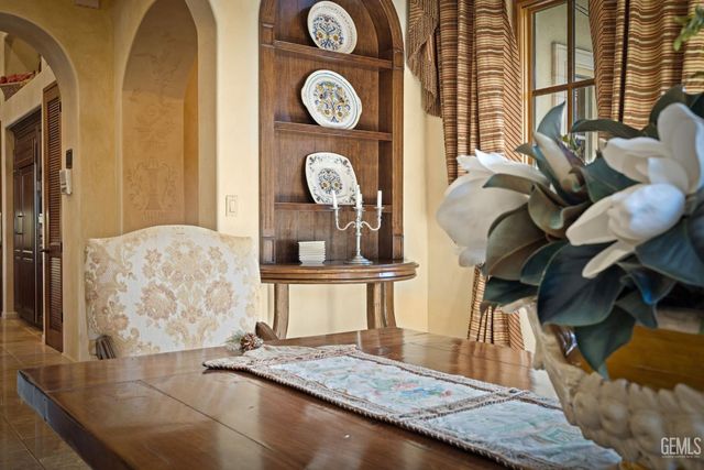 10208 Keswick Drive, Bakersfield, CA 93311