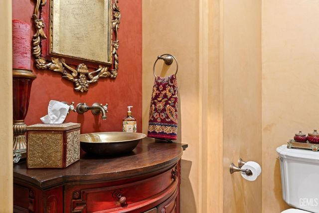 10208 Keswick Drive, Bakersfield, CA 93311