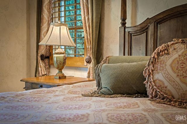 10208 Keswick Drive, Bakersfield, CA 93311