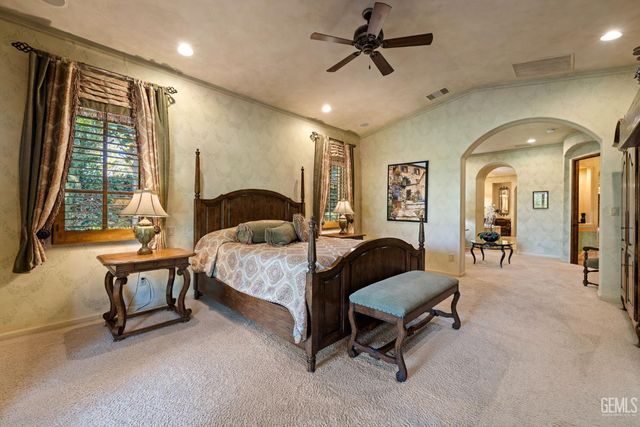 10208 Keswick Drive, Bakersfield, CA 93311