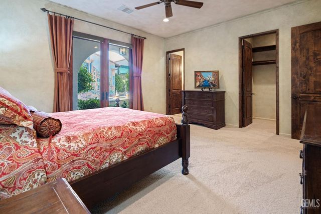 10208 Keswick Drive, Bakersfield, CA 93311