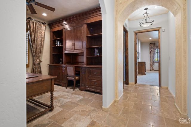 10208 Keswick Drive, Bakersfield, CA 93311