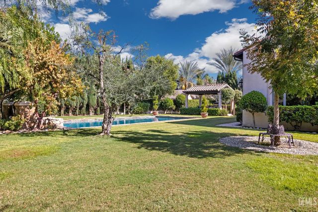 10208 Keswick Drive, Bakersfield, CA 93311