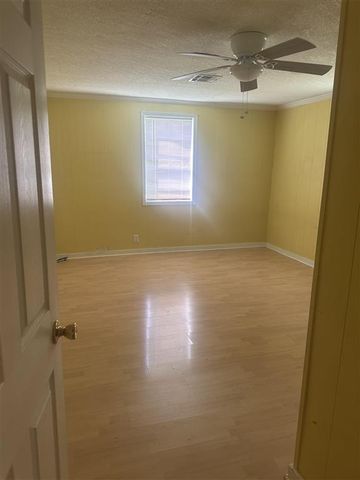 2820 S Pack, Lake Charles, LA 70611