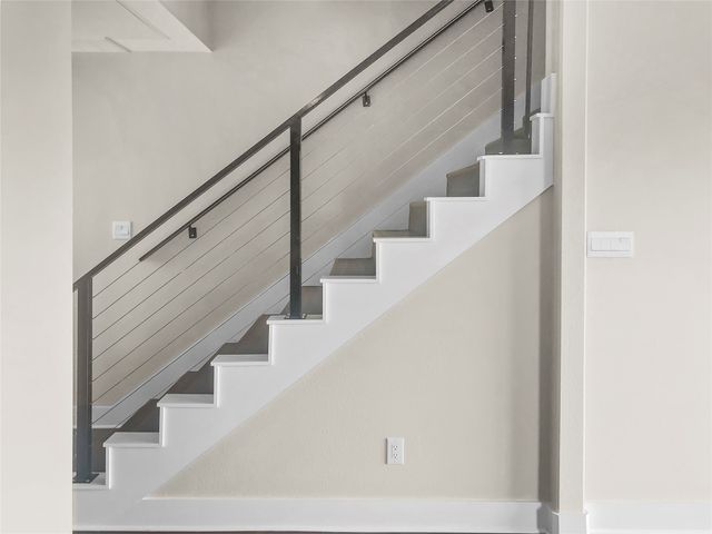 324 Feliks Gwozdz Place 200, Fort Worth, TX 76104