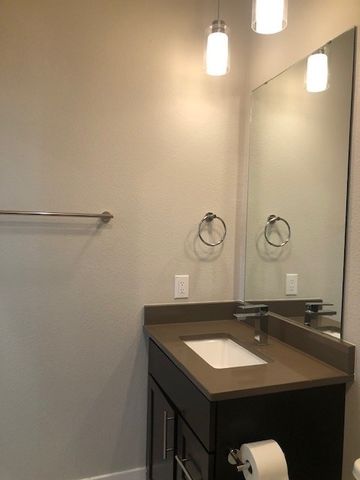 324 Feliks Gwozdz Place 200, Fort Worth, TX 76104