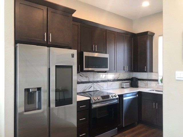 324 Feliks Gwozdz Place 200, Fort Worth, TX 76104