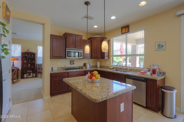 265 W BLUE LAGOON Drive, Casa Grande, AZ 85122