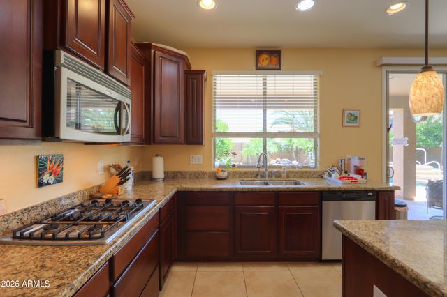 265 W BLUE LAGOON Drive, Casa Grande, AZ 85122