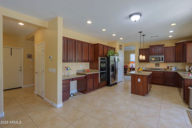 265 W BLUE LAGOON Drive, Casa Grande, AZ 85122