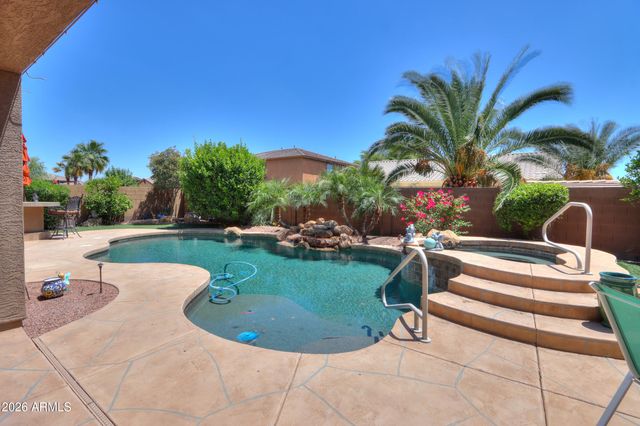 265 W BLUE LAGOON Drive, Casa Grande, AZ 85122
