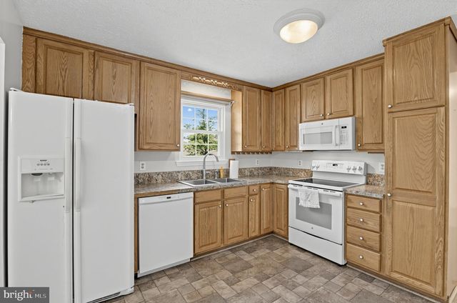 10028 ELDERBERRY CT, Manassas, VA 20110