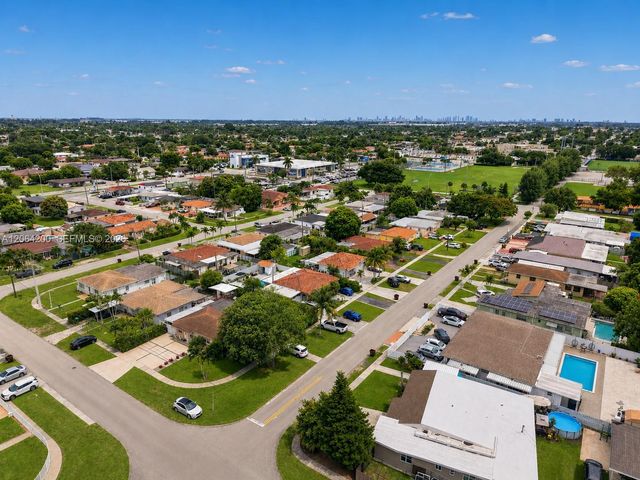 291 W 47th St, Hialeah, FL 33012