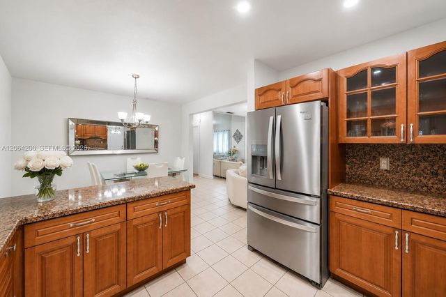 291 W 47th St, Hialeah, FL 33012