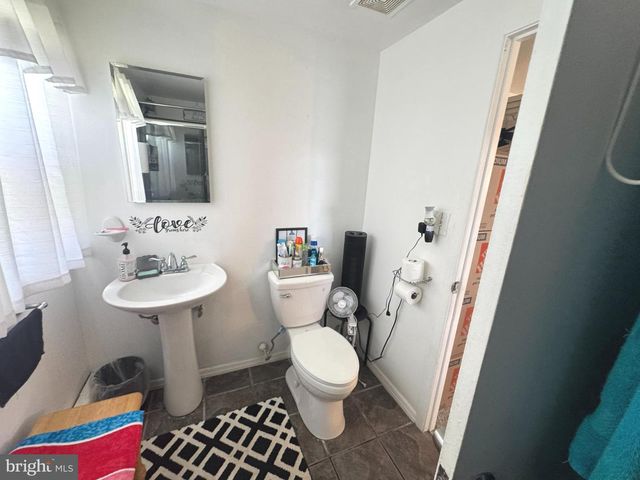 50 PADDOCK LN, Willingboro, NJ 08046