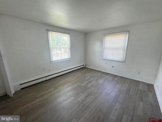 50 PADDOCK LN, Willingboro, NJ 08046
