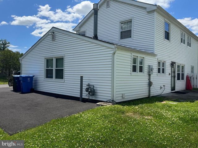 50 PADDOCK LN, Willingboro, NJ 08046