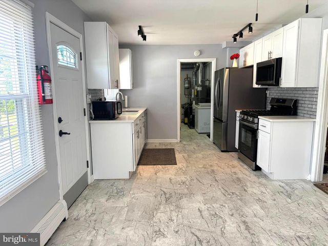 50 PADDOCK LN, Willingboro, NJ 08046