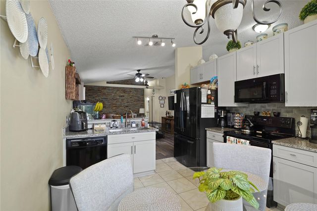 1708 CHATHAM CIRCLE, Apopka, FL 32703